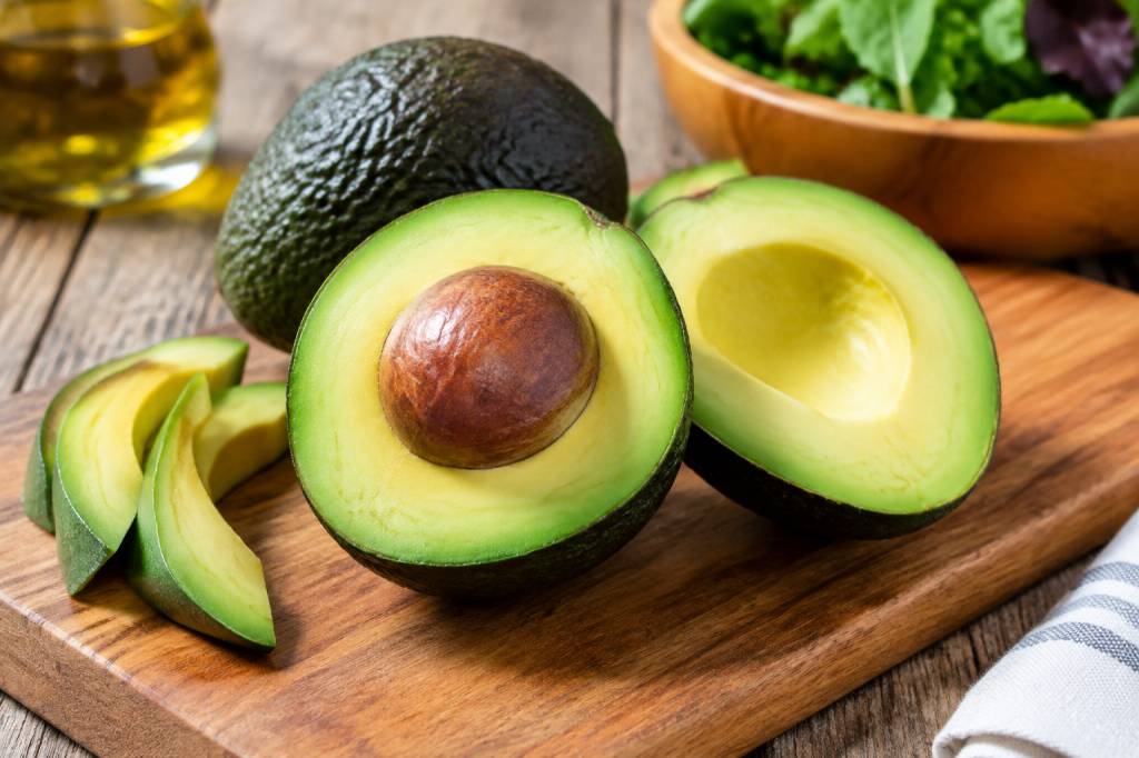 Avocat bienfaits : pourquoi intégrer ce fruit à votre alimentation ?